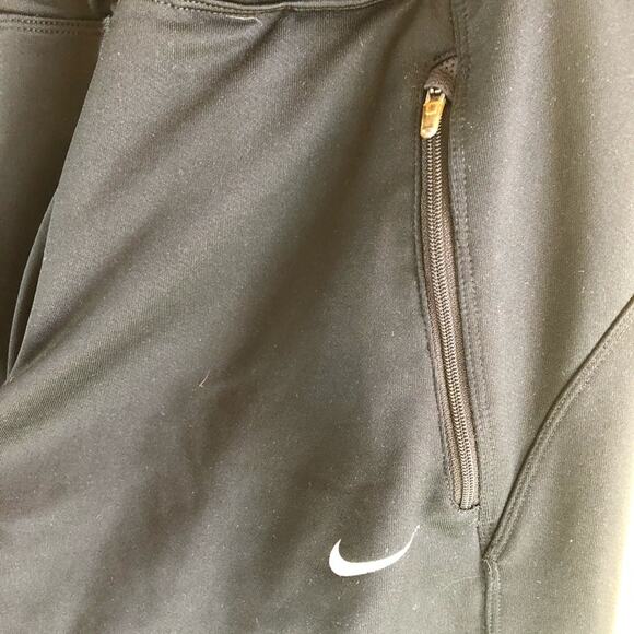 Nike Fit Dry black workout capris size medium - Picture 5 of 6